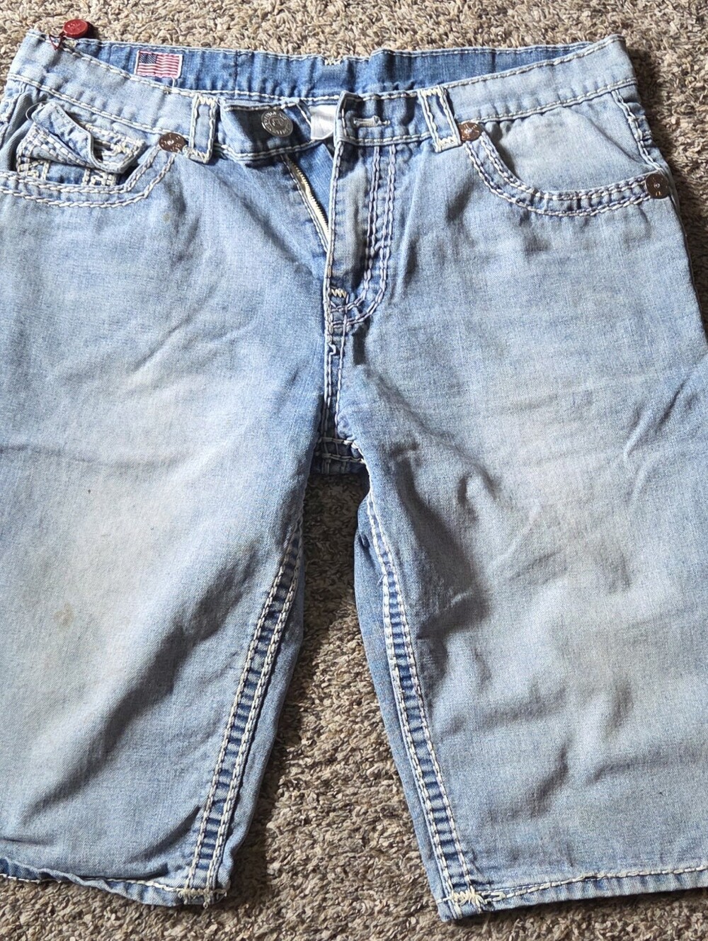 True Religion Joey Super T Jean Shorts Mens 36 Light Blue Wash Missing Button